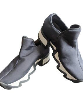 iRi black slip-on stretch sneaker women EU 35.5 US